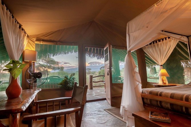 15 Days Classic Kenya & Tanzania + Zanzibar Beach Holiday - Day 10: Ngorongoro Crater and a rim sunset