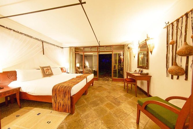 3 days Maasai Mara Luxury Safari - Day One: Nairobi to the Mara Through Narok