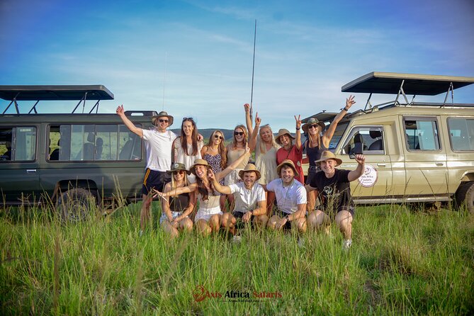 4 Days Safari Adventure Masai Mara and Nakuru Park Group - Shared transport and group size