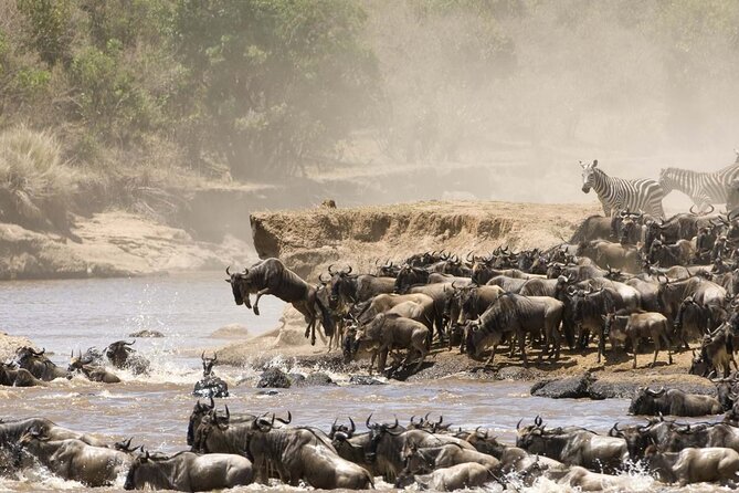 4 Days Tour Landcruiser in Masai Mara and Lake Nakuru - Leaving Nairobi for the Great Rift Valley