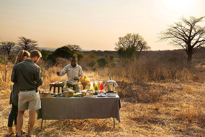 5-Day Lakes and Masai Mara Plains 4 x 4 Safari - Three parks, five days, and one long Kenyan loop
