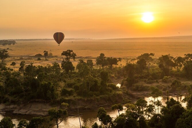 5-Day Lakes and Masai Mara Plains 4 x 4 Safari - Day 4: A full Maasai Mara safari day