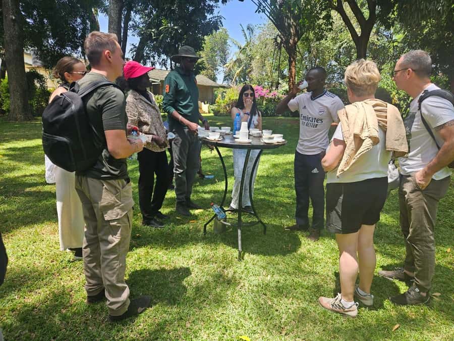 5Hrs Nairobi National Park MorningEvening Gamedrive 4x4 Van - Morning or evening: choosing the better departure