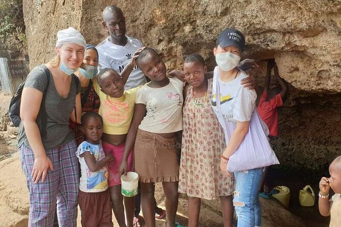 6-hour Historic Nairobi city Tour and Kibera slums - Local guides make the difference