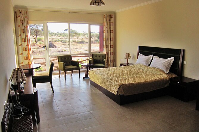7 Days Into the Wild Wonder : Lodge Safari with Private 4x4 JEEP - Day Five: The Long Drive to Amboseli