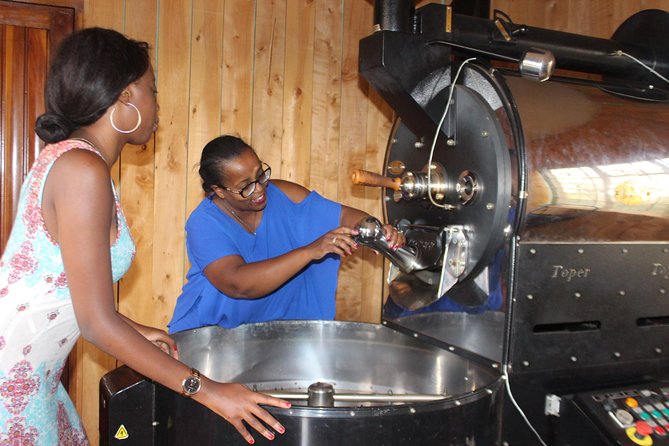 Coffee farm tour, coffee roasting and tasting experience - Arriving at All Seasons Coffee outside Nairobi