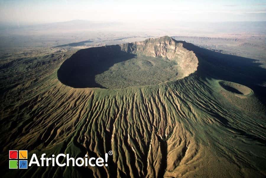 Day tour to Mount Longonot - Walking the 7.2-kilometer crater loop