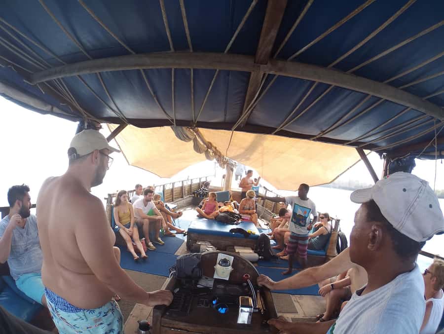 Diani Beach: Kisite Marine Park Dhow & Snorkeling with Lunch - Fish, crab, and a cliff-top lunch on Wasini Island