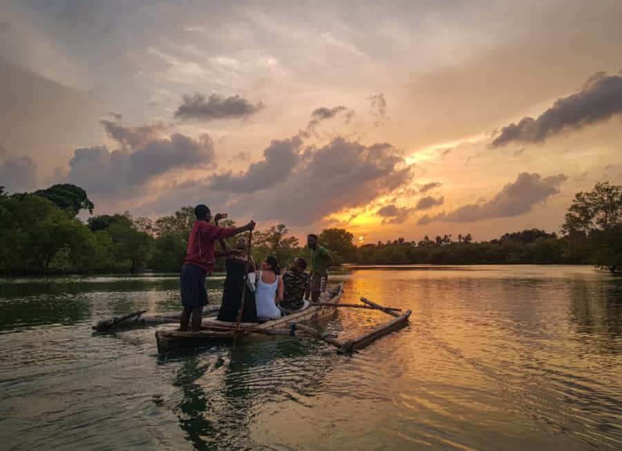 Diani Beach: Sunset Dhow Cruise with Dinner - Key points to know before you book