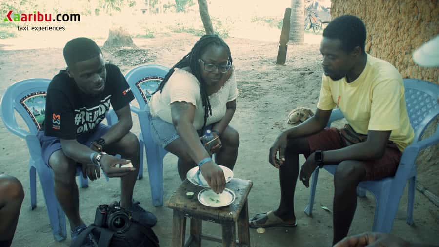 Diani Beach: Village tour on a bike with hotel pick-up - Key points at a glance