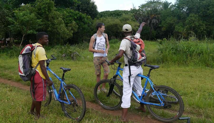 Diani Beach: Village tour on a bike with hotel pick-up - The local market, where Diani shops for food