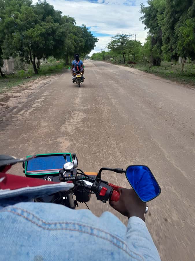 Diani: Full day Guided tour in Tiwi beach & Diani - Sunset on the Kongo River
