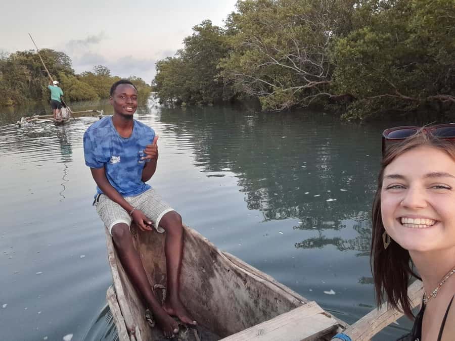 Diani: Sunset Cruise along Kongo River on Wooden Canoe boat - Boarding the traditional canoe at Kongo River