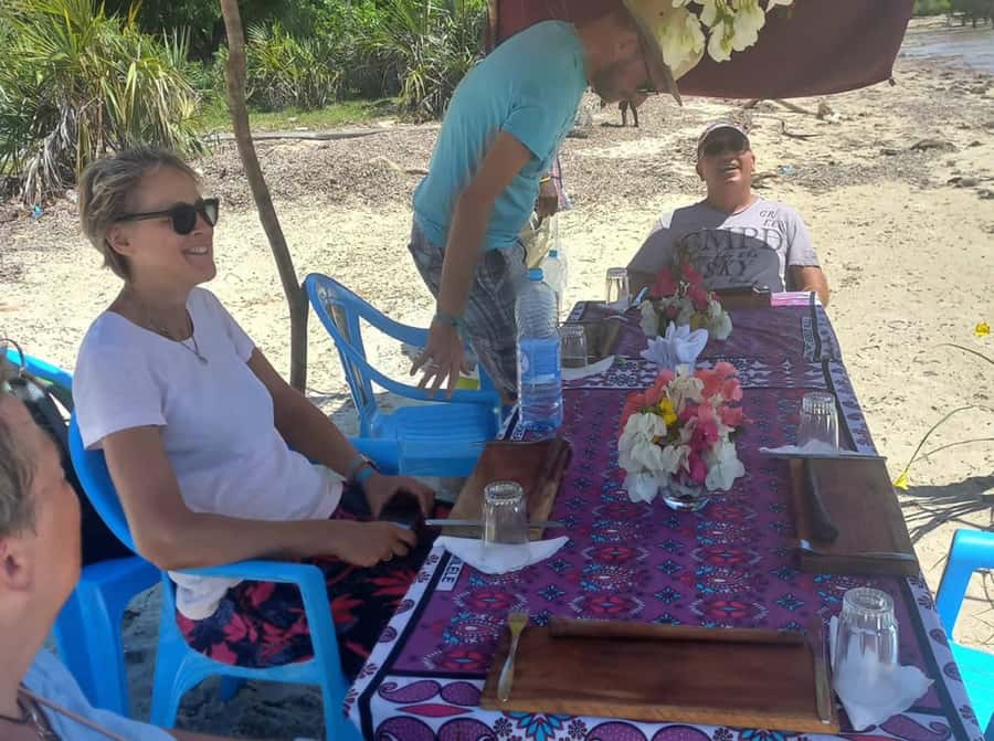 From Diani Beach: Funzi Island Full Day Excursion with Lunch - Key points to know before booking