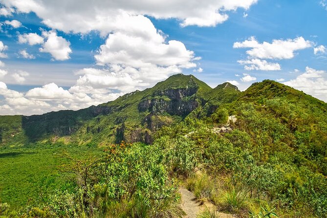 Full-Day Hiking Guided Adventure at Mount Longonot - Starting the Mount Longonot trail