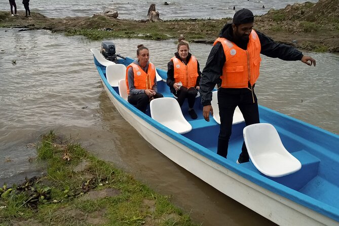 Full day private tour to Hells Gate National park from Nairobi. - Lake Naivasha for lunch and a possible boat ride