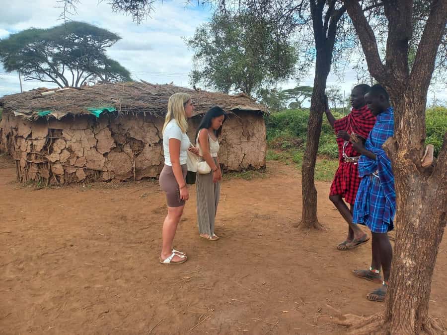HALF DAY TOUR MASAI VILLAGE FROM NAIROBI WITH PICKUP&DROPOFF - Beadwork, Arts, And Shopping Without Pressure