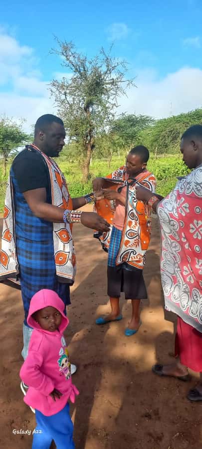 HALF DAY TOUR MASAI VILLAGE FROM NAIROBI WITH PICKUP&DROPOFF - Arriving At The Circular Village