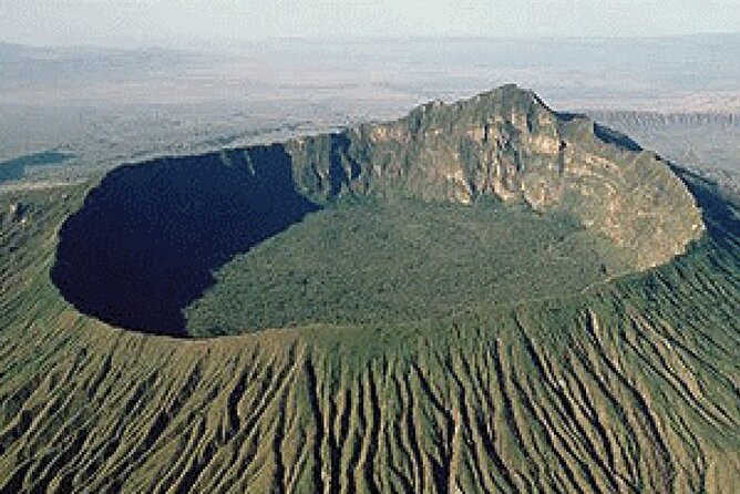 Hiking Trip to Mount Longonot National Park & Lake Naivasha - Climbing the extinct volcano
