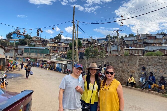 Ismael's Kibera Slum Tour - Seeing a Kibera Home