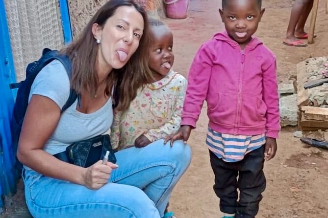 Kibera Chocolate City Tour - Toi Market: seeing local trade up close