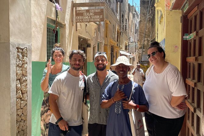 Lamu Old Town Walking Tour - Carved doors, coral houses, and local workshops