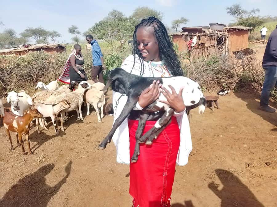 Maasai Village: Cultural Experience of The Maasai Tradition - Cooking ugali with local women