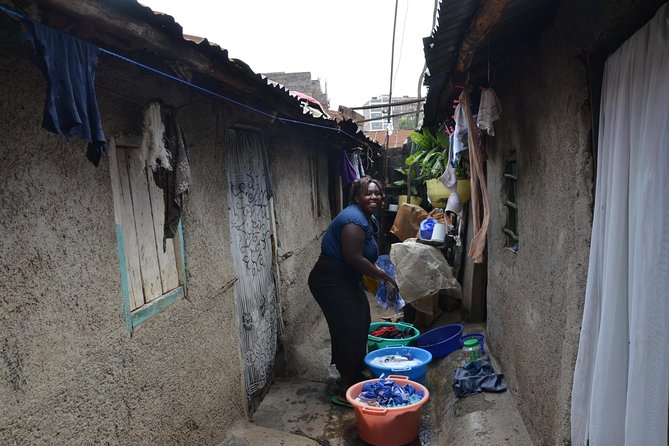 Mathare Community Slum Tour - HIV, Public Health, and Difficult Conversations