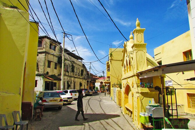 Mombasa City Tour - Fort Jesus, Old Town, Spice Town & Craft - Private transport and the shape of the day