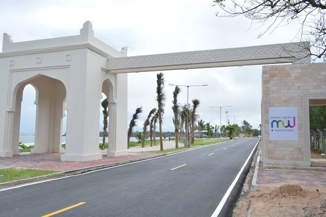 Mombasa Full Day Tour - What the Guide Adds