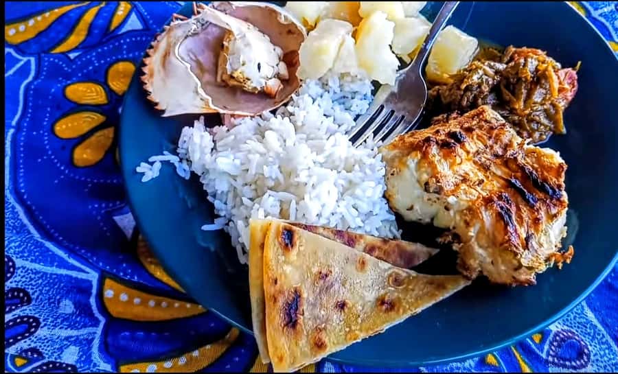 Mombasa: Kisite Park Private Cruise with Breakfast and Lunch - A short walk through Wasini’s village and mangroves