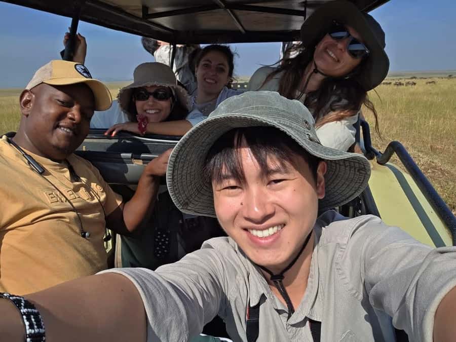 Nairobi: 3-Days 2-Nights Maasai Mara Group Safari in 4x4 - The Great Migration and what you can realistically expect