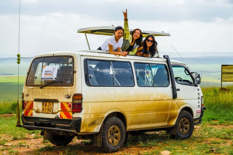 Nairobi: 4 Day Masai Mara and Lake Nakuru Camping Safari - Guides, languages, and group arrangements