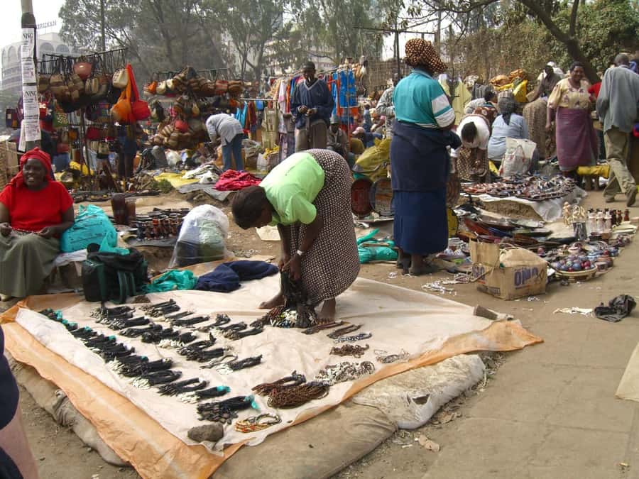 Nairobi: Explore Maasai Market for Unique Souvenirs - First stop: Nairobi’s city-center craft shops