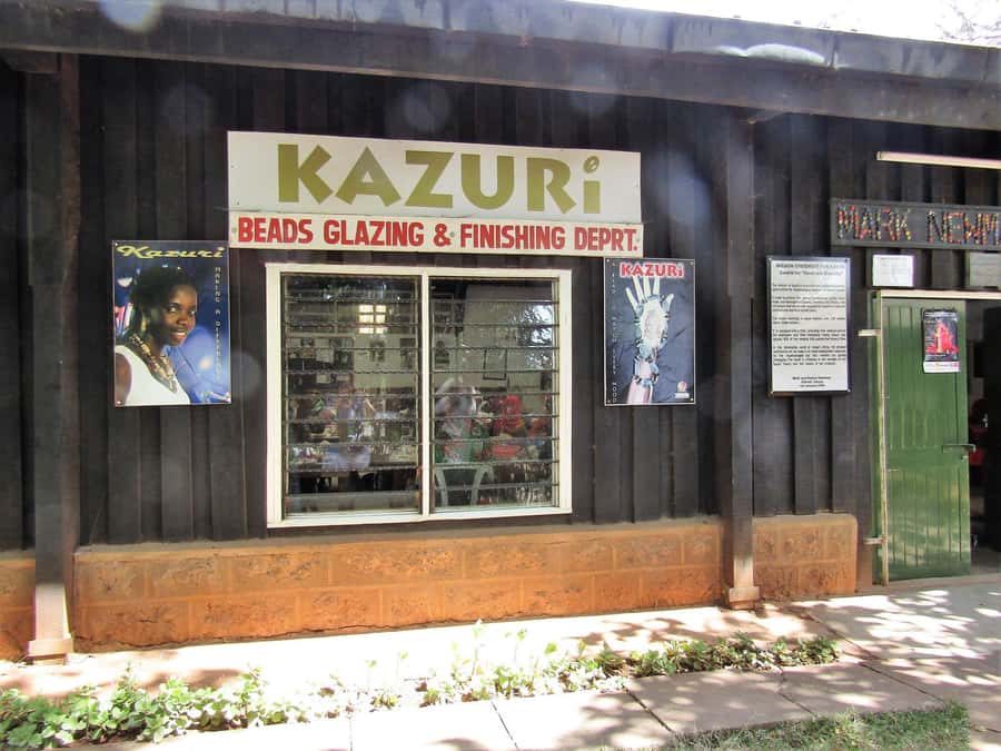 Nairobi Giraffe Center Tour with Karen Blixen & Kobe Beads" - Who should book this tour?