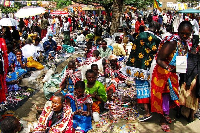 Nairobi Guided Cultural Shopping Experience Day Tour - City Market tests your bargaining skills