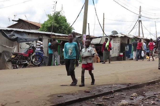 Nairobi Guided Tour to Kibera Slums - Nursery schools and the everyday water routine