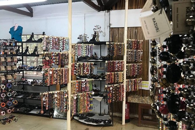 Nairobi Highlights: Karen Blixen, Beads Factory & Giraffe Center Day Tour - What to know before booking