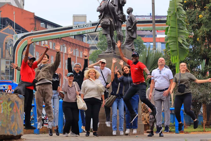 Nairobi: Historic and Modern Highlights Walking Tour - Coffee at Java House and a pause in the walk