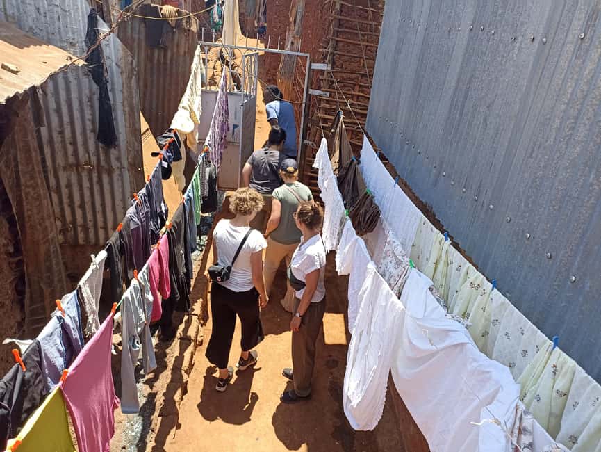 Nairobi: Kibera Slum Tour with Local Social Entrepreneurs - Meeting children at a local home