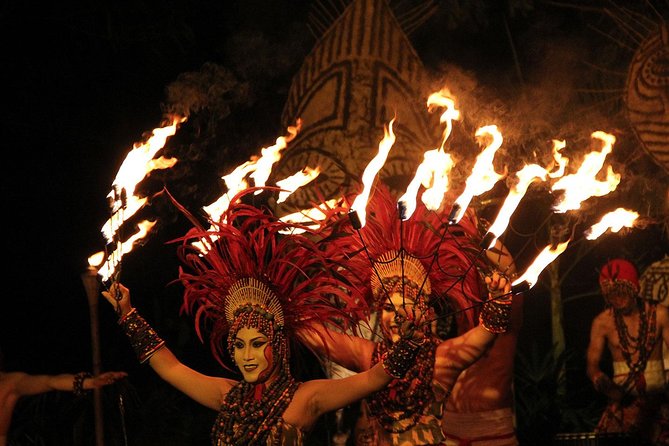 Nairobi Nightlife and Safari Park Hotel Dinner Experience - Live Music Before the 9 p.m. Show