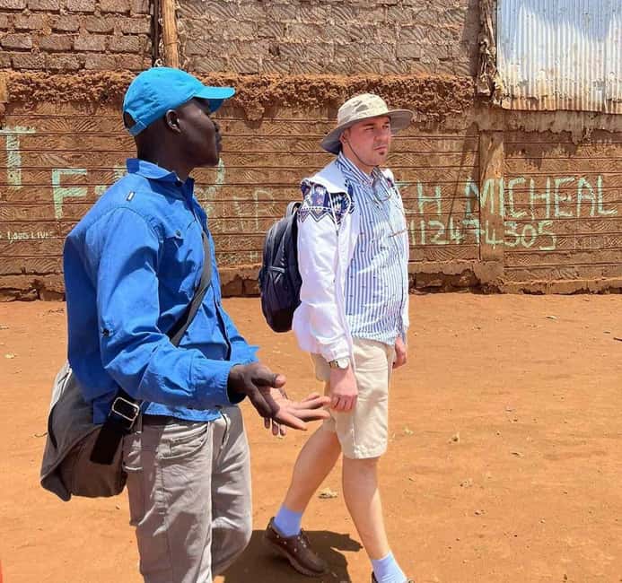 Nairobi: Visit Kibera Slum with a Social Entrepreneur - Stop five: fair prices at OAC Kenya Crafts