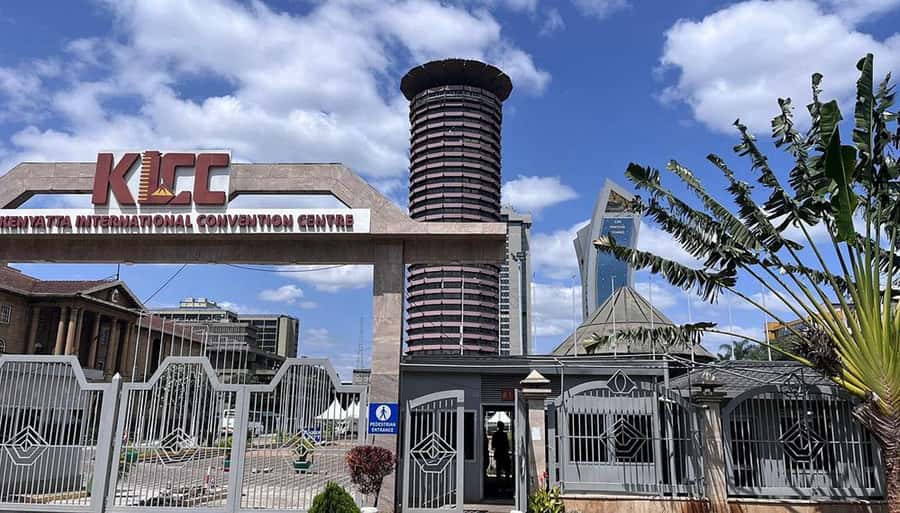 Nairobi Walking Tour, GiraffeCentre & Souvenir Shopping Tour - Why this half-day Nairobi tour works