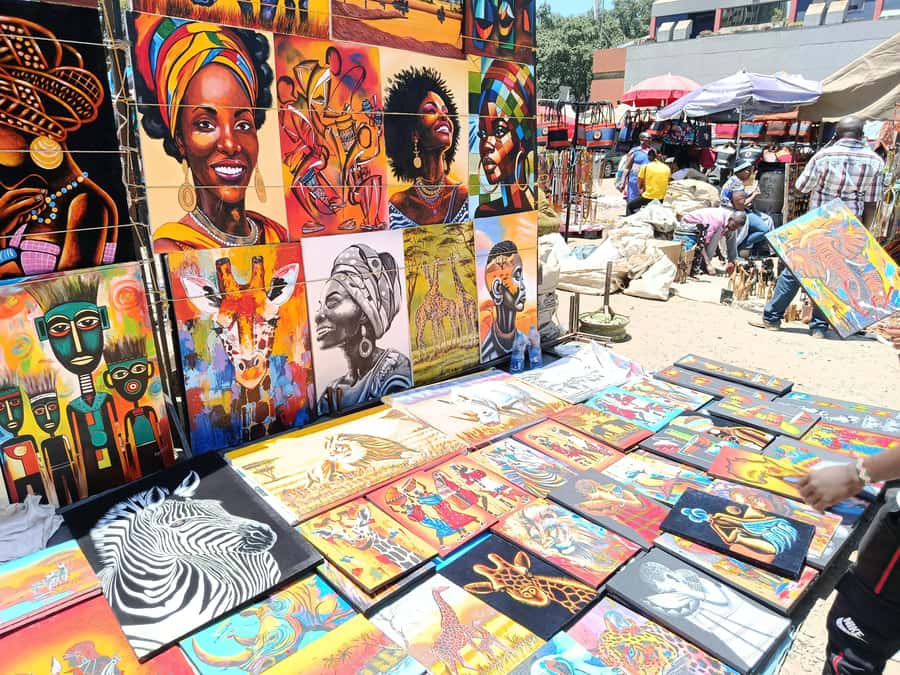 Nairobi Walking Tour, GiraffeCentre & Souvenir Shopping Tour - Pickup, transport, and the five-hour schedule