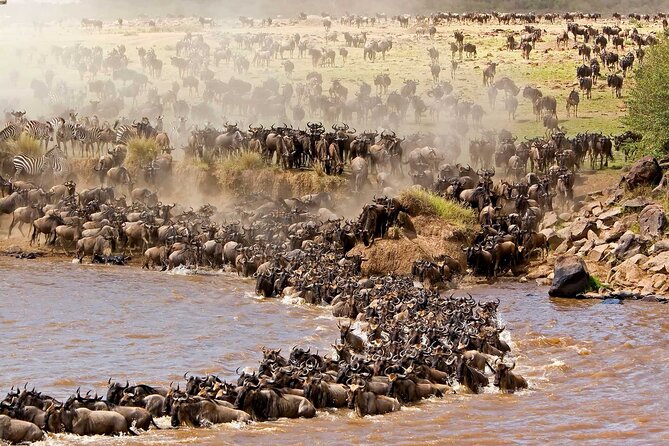 Overnight Safari To Maasai Mara - Great Rift Valley views on the road from Nairobi