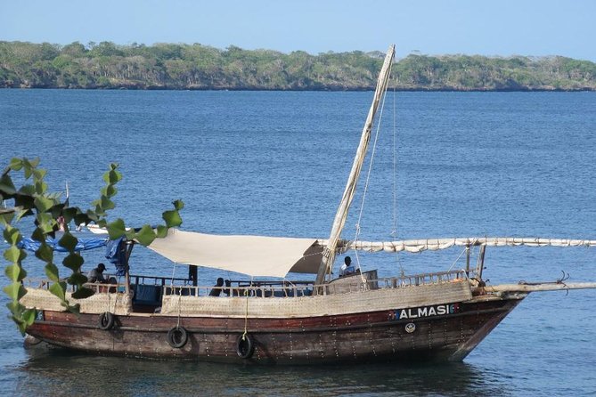 PILLI PIPA DHOW, the genuine product, snorkeling tour to Kisite Marine Park - What the $130 Price Really Covers