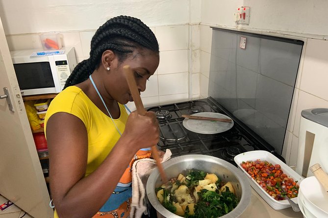 Private Kenyan Cooking Class in Nairobi with a Local - A demonstration with genuine chances to help