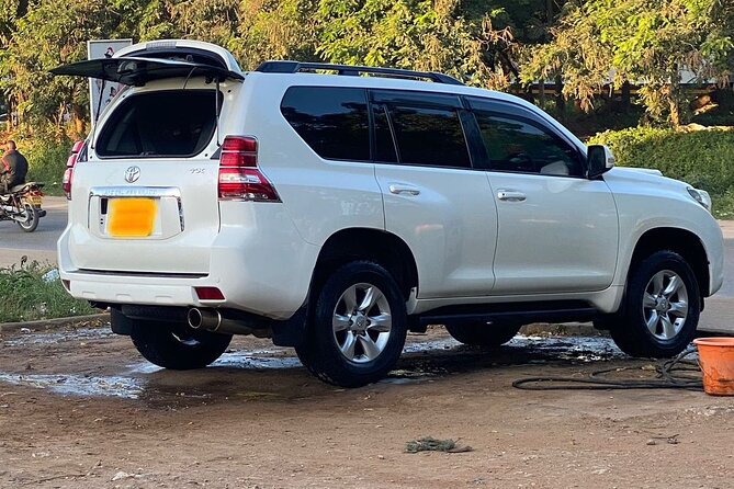 Private Transfer from Mombasa - Bottled water, lunch, and comfort