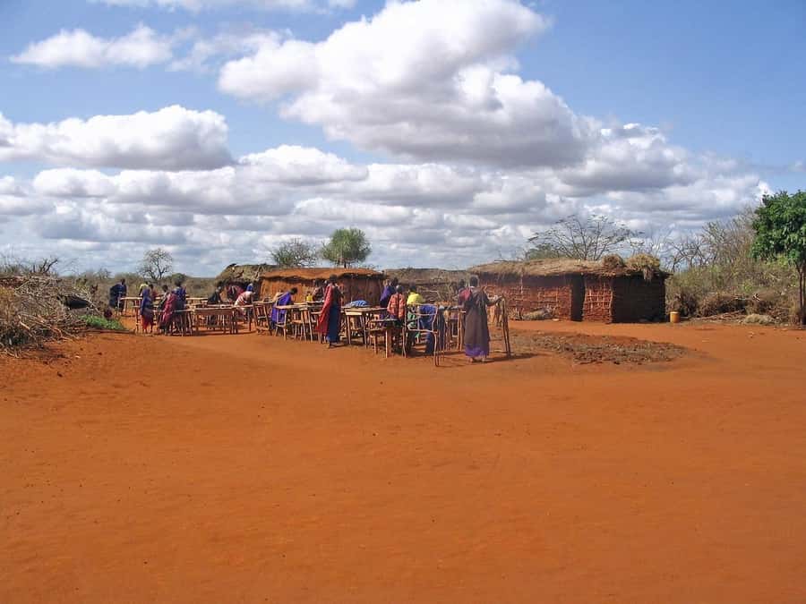 Rent A Local - Walking, Views, and a Traditional Dance Show