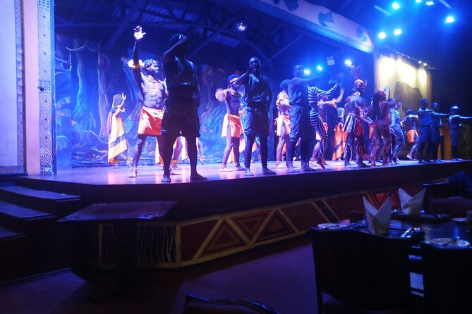 Safari Cat Dancers Show And Dinner - The 9 p.m. dance and acrobatics show
